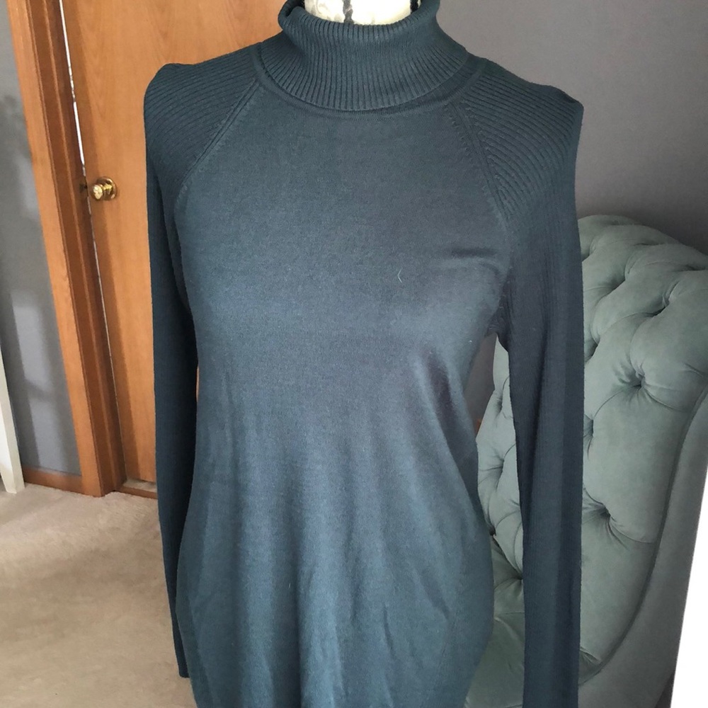 Turtle-neck Lightweight Tunic
